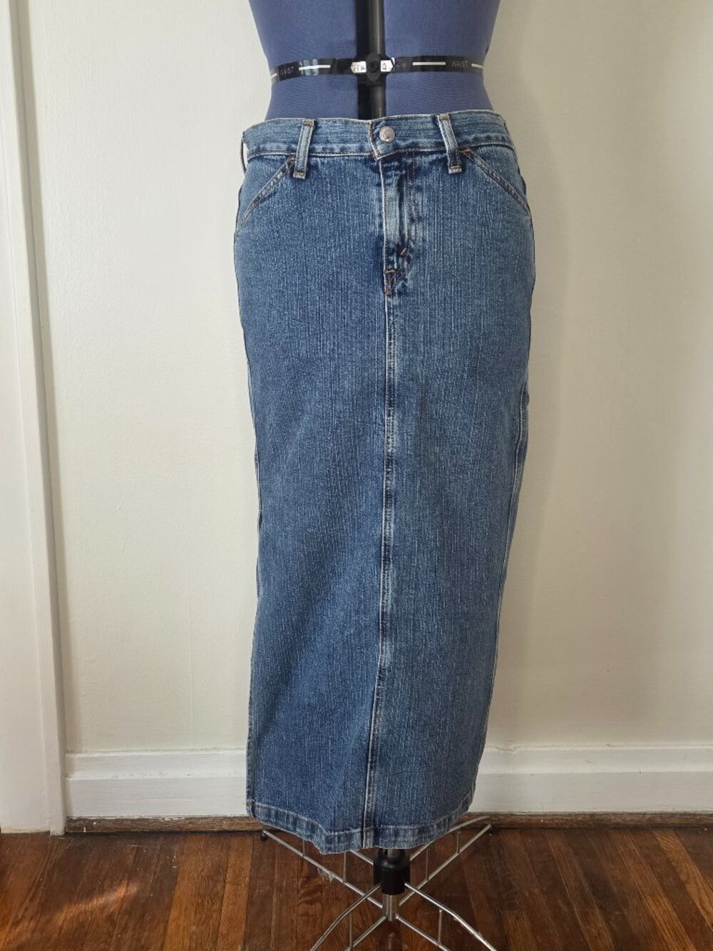 Levis Vintage 90’s Mid-Wash 100% Cotton Denim Maxi Skirt